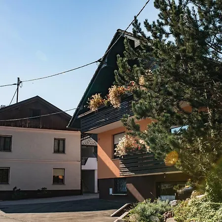 Apartma Rojc *